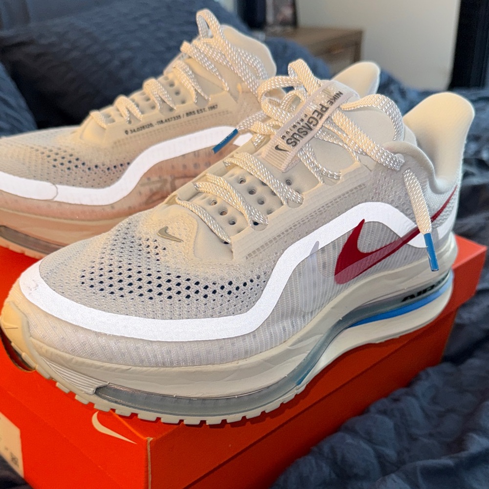 Nike Pegasus Premium - Picture 2 of 5